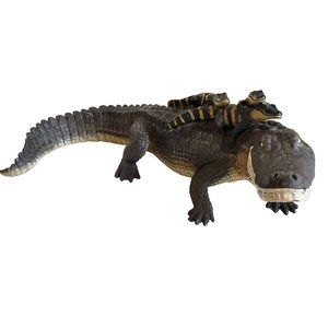 Safari Ltd Alligator With Babies Animal Figure Realistic Vintage 2004 11.5"